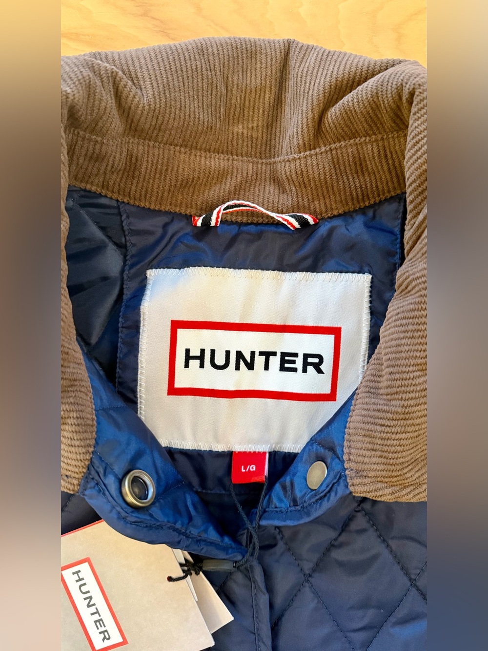 Hunter Rachel Navy Quilted Puffer Jacket with Brown Corduroy Collar Women New - Picture 5 of 13